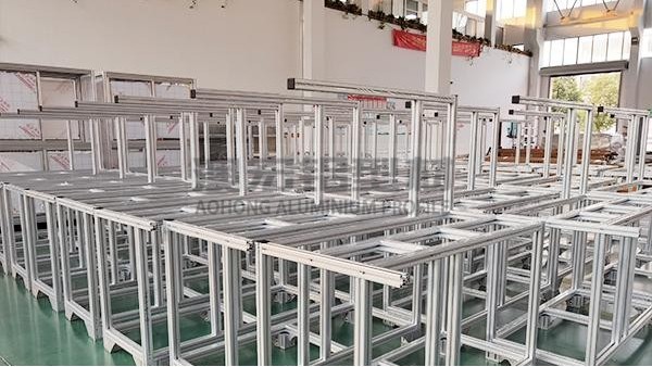 還在使用銹跡斑斑的鐵框架嗎？ —澳宏鋁業(yè)告訴你鋁型材不一樣的優(yōu)點(diǎn)